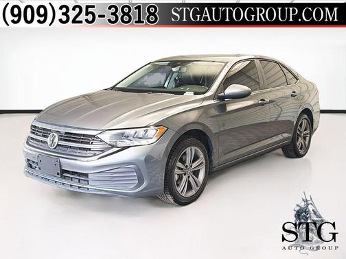 Platinum Gray Metallic 2022 Volkswagen Jetta 1.5T SE