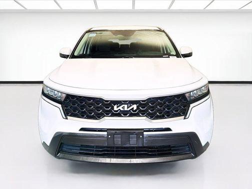Glacial White Pearl 2023 Kia Sorento LX
