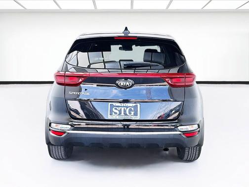 Black Cherry 2022 Kia Sportage LX