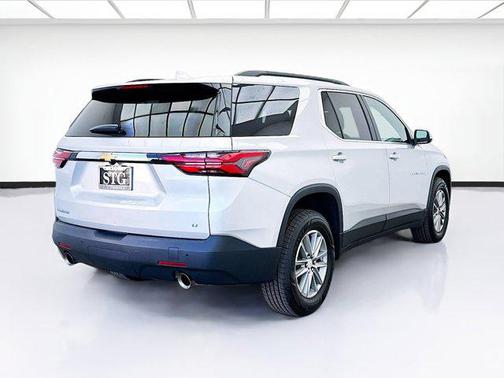 2022 Chevrolet Traverse LT Leather