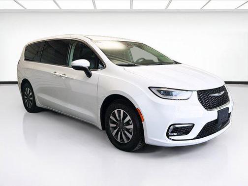 Bright White Clearcoat 2023 Chrysler Pacifica Hybrid Touring L