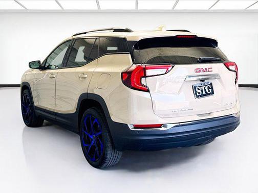 2023 GMC Terrain AWD AT4