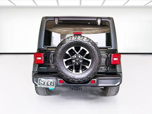 Black Clearcoat 2024 Jeep Wrangler 4xe Rubicon