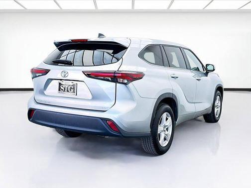 2024 Toyota Highlander Platinum