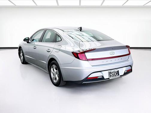 Shimmering Silver Pearl 2021 Hyundai SONATA SE