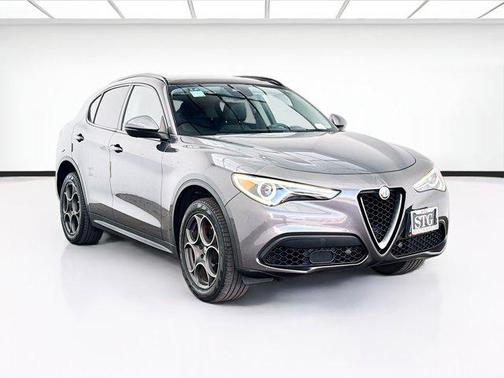 2019 Alfa Romeo Stelvio Sport