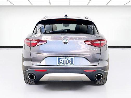 2019 Alfa Romeo Stelvio Sport