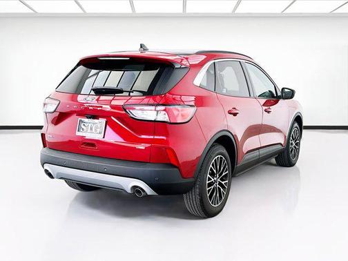 Rapid Red Metallic Tinted Clearcoat 2022 Ford Escape SEL