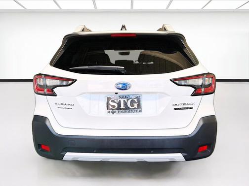 Crystal White Pearl 2024 Subaru Outback Touring XT
