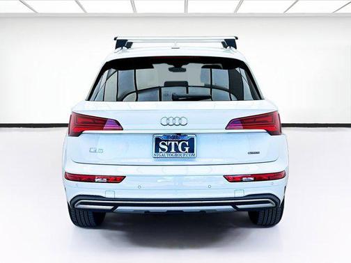 2024 Audi Q5 40 Premium