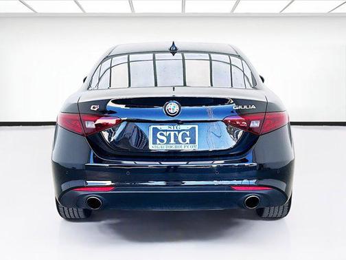 2019 Alfa Romeo Giulia Base