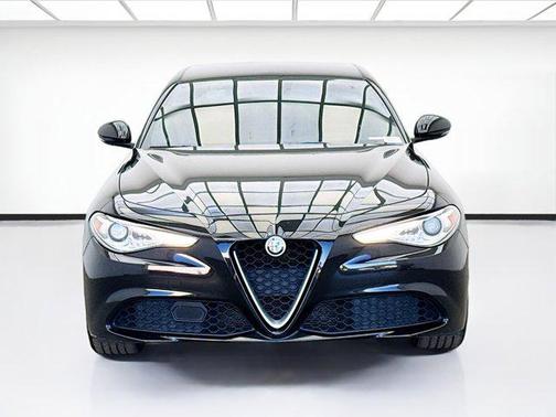 2019 Alfa Romeo Giulia Base