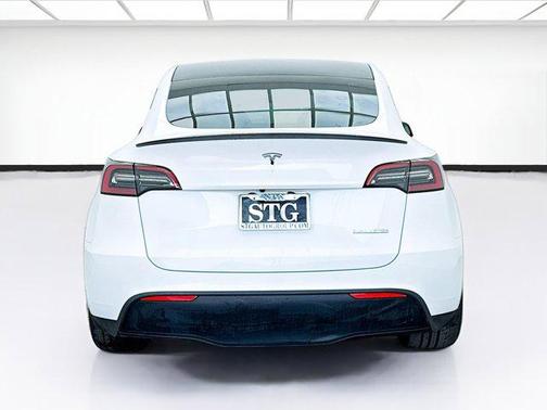 2023 Tesla Model Y Performance Dual Motor All-Wheel Drive