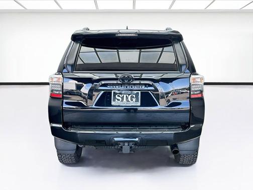 Midnight Black Metallic 2022 Toyota 4Runner SR5 Premium