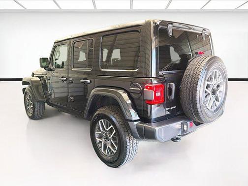 Black Clearcoat 2025 Jeep Wrangler 4-Door Sahara 4x4