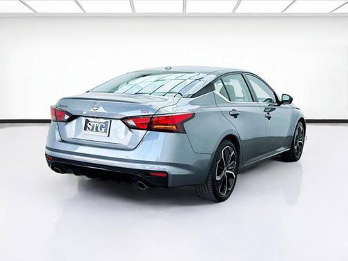 2023 Nissan Altima SR FWD