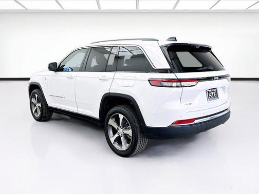 Bright White Clearcoat 2023 Jeep Grand Cherokee 4xe Base