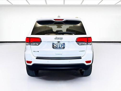 2020 Jeep Grand Cherokee Laredo