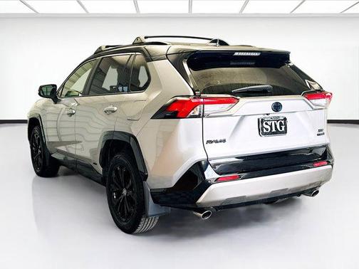 2023 Toyota RAV4 Hybrid SE