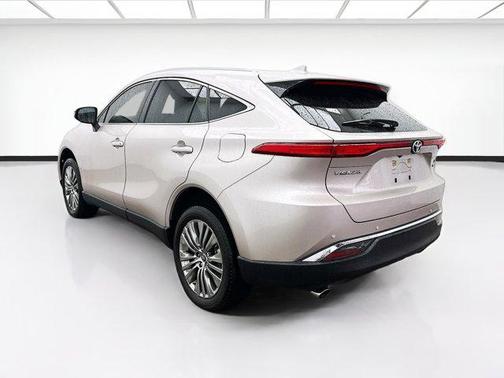 2022 Toyota Venza XLE