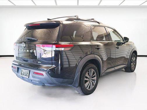 2022 Nissan Pathfinder SV 2WD