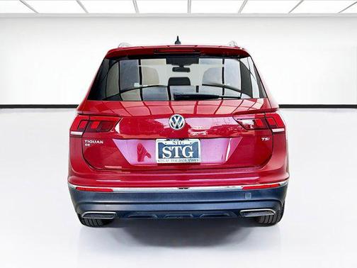 Cardinal Red Metallic 2018 Volkswagen Tiguan 2.0T SE