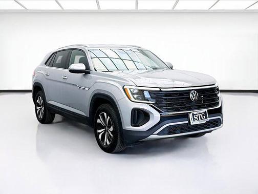 Platinum Gray Metallic 2025 Volkswagen Atlas Cross Sport 2.0T SE