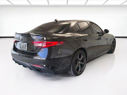 Alfa Black 2019 Alfa Romeo Giulia Ti Sport