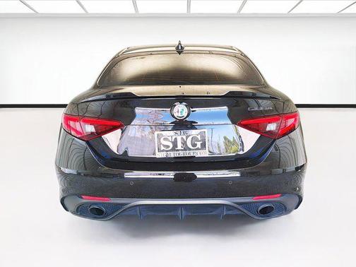 Alfa Black 2019 Alfa Romeo Giulia Ti Sport