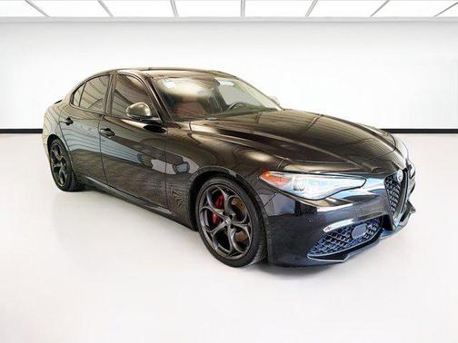 Alfa Black 2019 Alfa Romeo Giulia Ti Sport