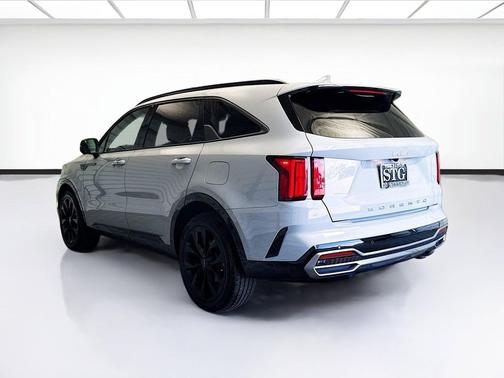 Wolf Gray 2022 Kia Sorento SX