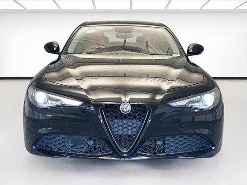 2018 Alfa Romeo Giulia Base