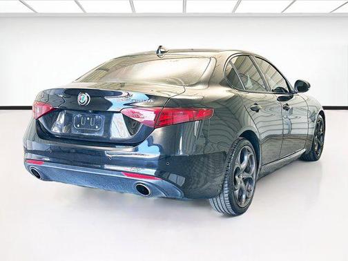 2018 Alfa Romeo Giulia Base