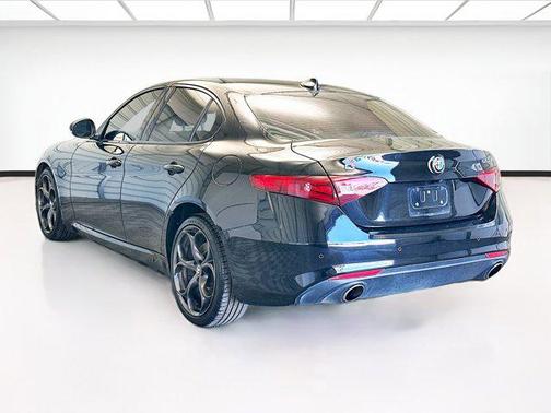 2018 Alfa Romeo Giulia Base