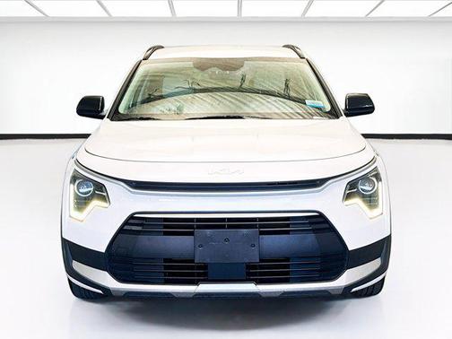 2023 Kia Niro EX