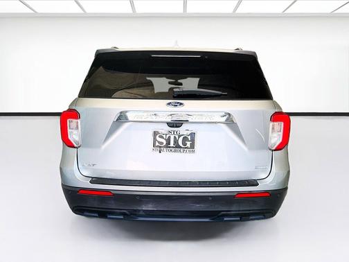Iconic Silver Metallic 2020 Ford Explorer XLT