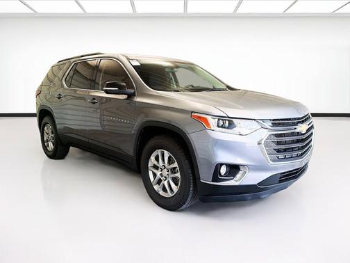 Satin Steel Metallic 2021 Chevrolet Traverse LT Cloth