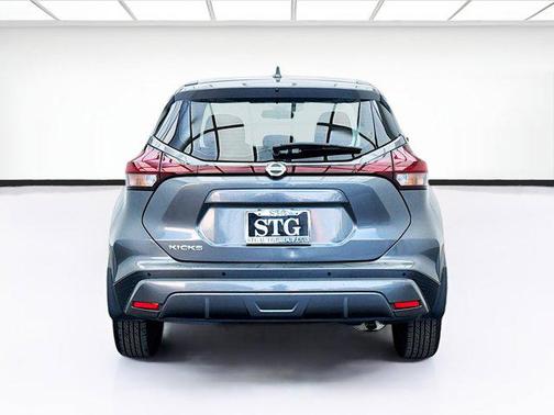 2021 Nissan Kicks S