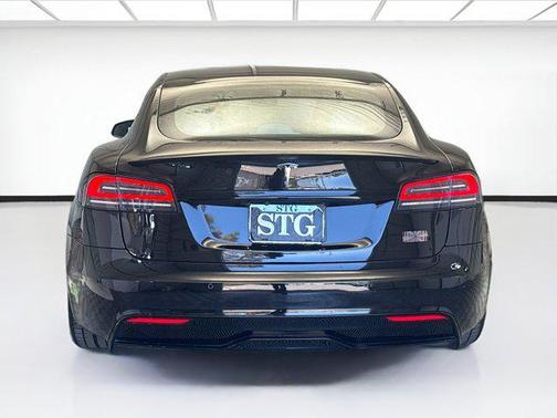 2022 Tesla Model S Plaid