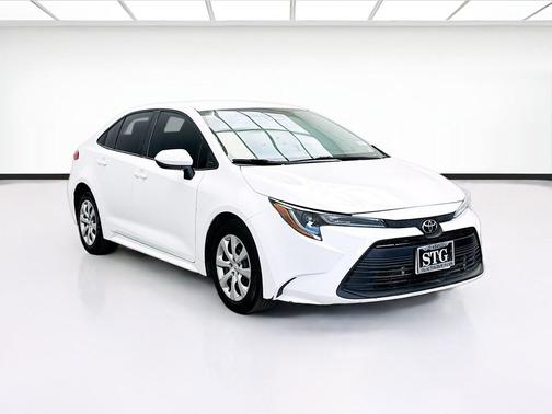 Ice 2023 Toyota Corolla LE