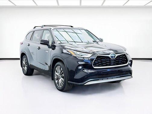2021 Toyota Highlander Hybrid Platinum