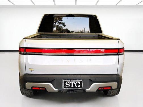 2022 Rivian R1T Adventure