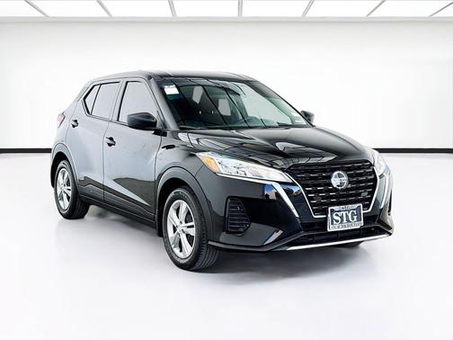 Super Black 2021 Nissan Kicks S