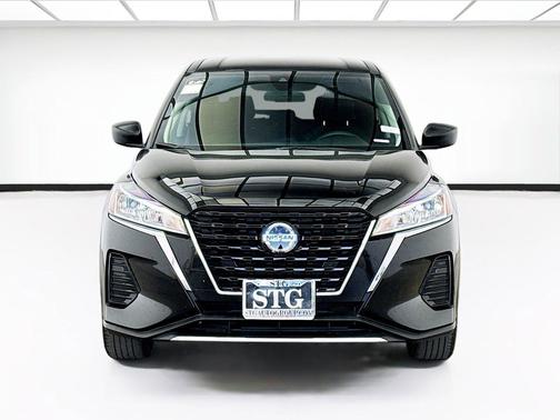 Super Black 2021 Nissan Kicks S