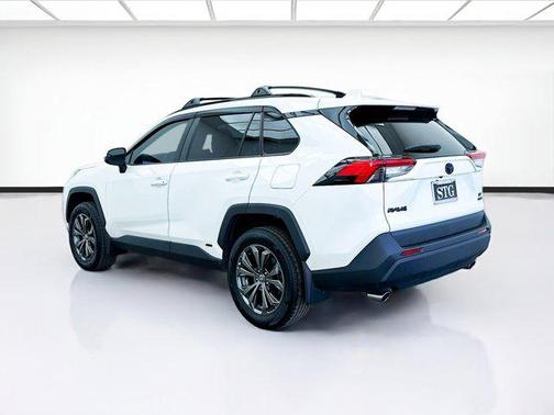 2022 Toyota RAV4 Hybrid XLE Premium