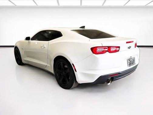 Summit White 2020 Chevrolet Camaro 1LT