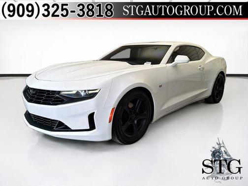 Summit White 2020 Chevrolet Camaro 1LT