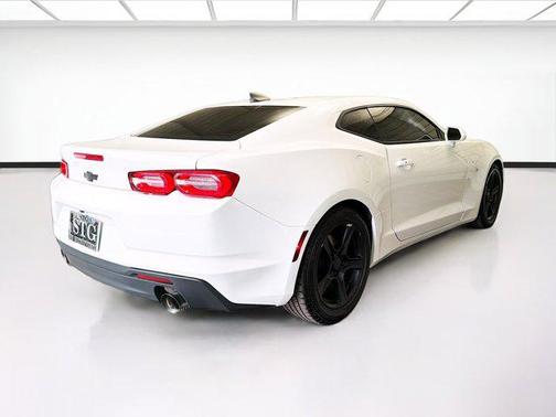Summit White 2020 Chevrolet Camaro 1LT
