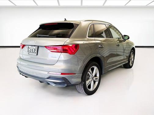 Chronos Gray Metallic 2021 Audi Q3 45 S line Premium