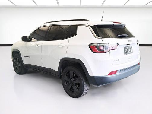 Bright White Clearcoat 2022 Jeep Compass Latitude